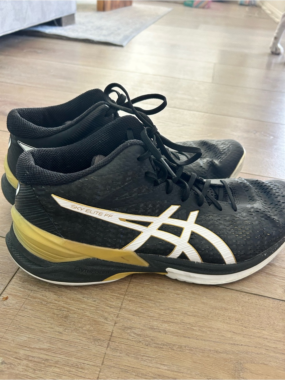 Asics Men's Black and Gold Athletic Volleyball Shoes ‘Sky Elite FF’ size 12.5